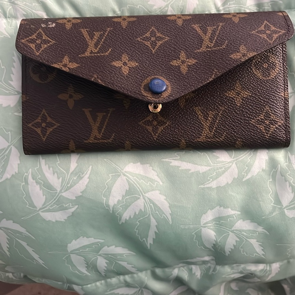 LV wallet